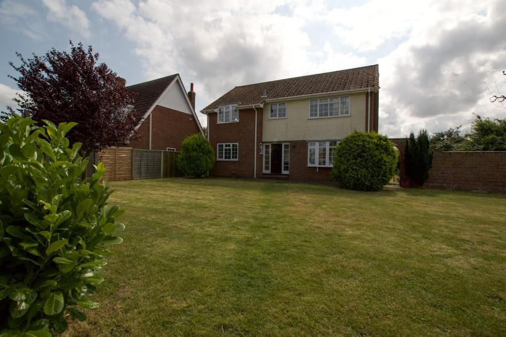 Spacious 5 Bed In The Countryside, Close To Frinton-On-Sea Kirby Cross Eksteriør billede
